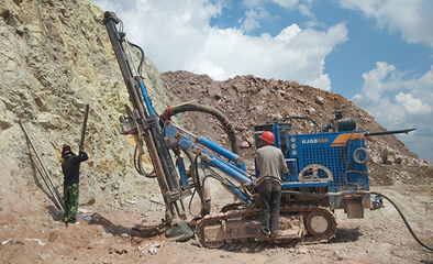 黑金剛鉆機礦山爆破工程案例集錦與技術(shù)應用分析